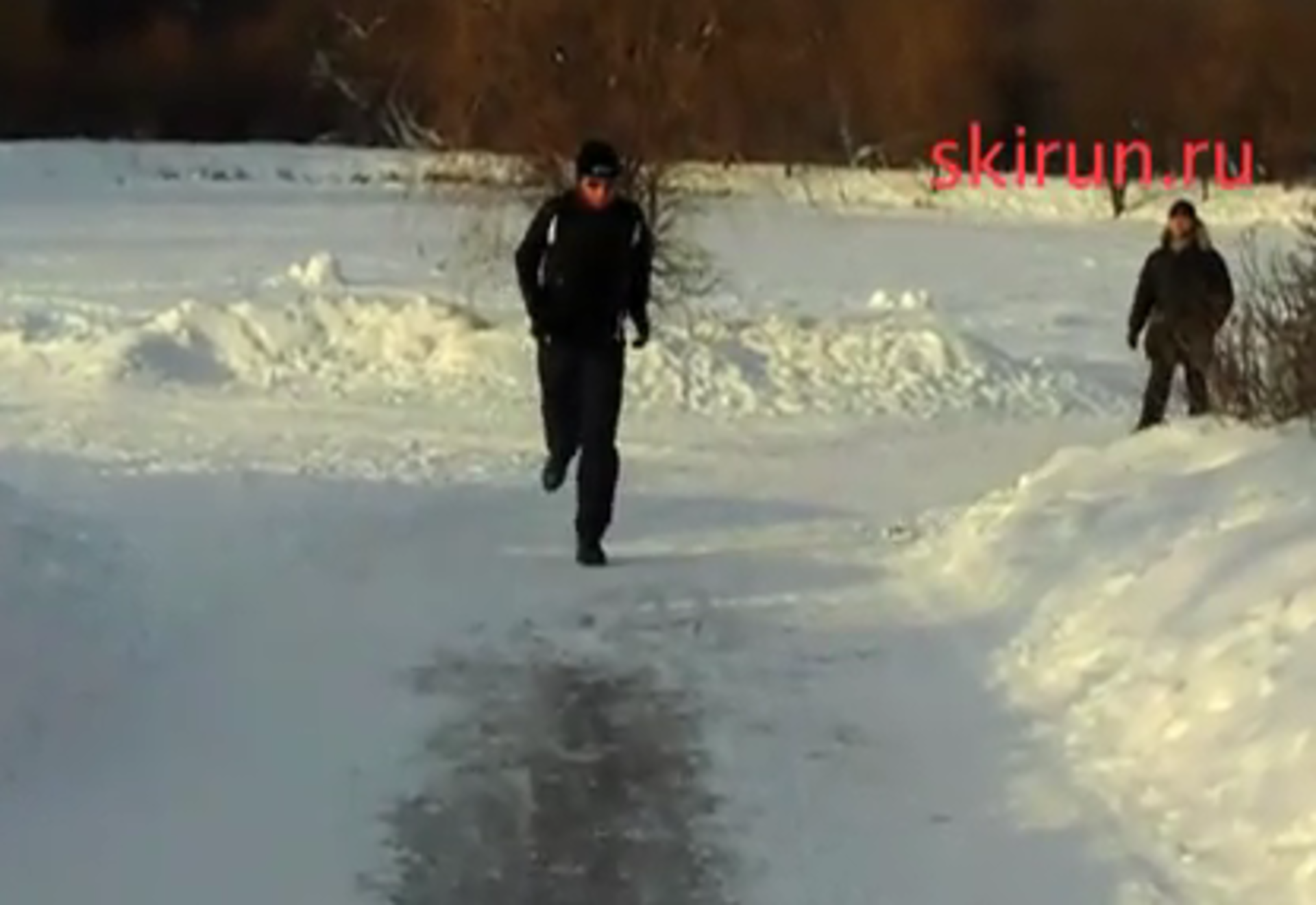 Тест кроссовок ASICS GEL-ARCTIC 3. Зимние кроссовки с шипами.