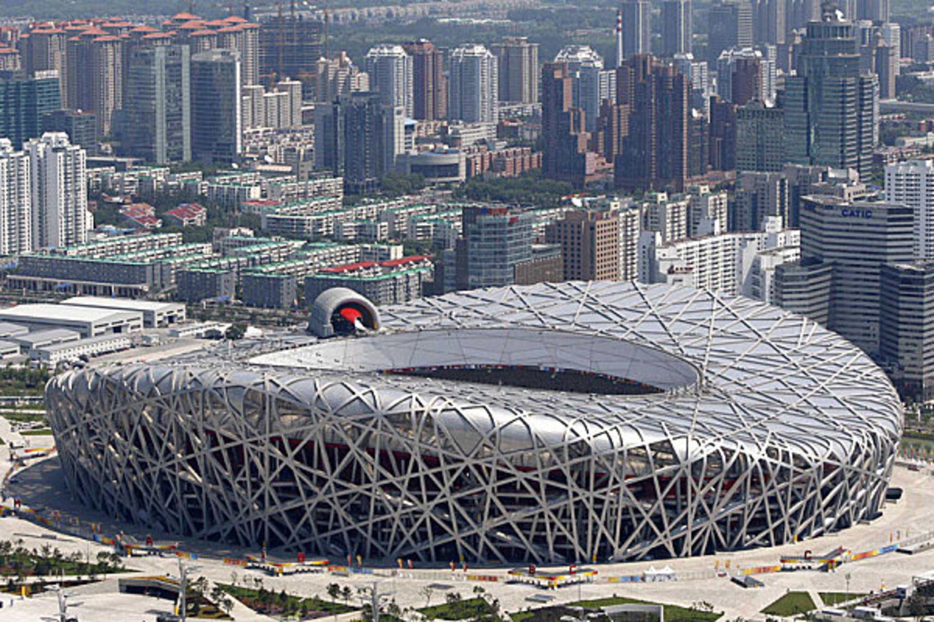 Стадионы китая. Стадион гнездо в Пекине. Пекинский национальный стадион Птичье гнездо. Олимпийский стадион в Пекине Птичье гнездо. Beijing National Stadium Пекин Китай.