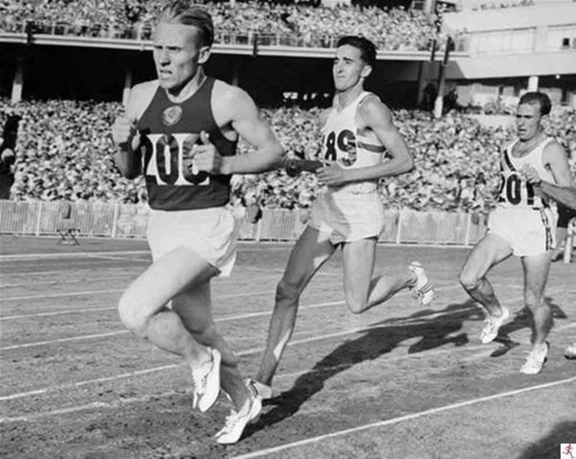 Спортсмены 70. Владимир Куц 1956. Владимир Куц Олимпийский чемпион. Владимир Куц легкая атлетика. Владимир Куц бегун.