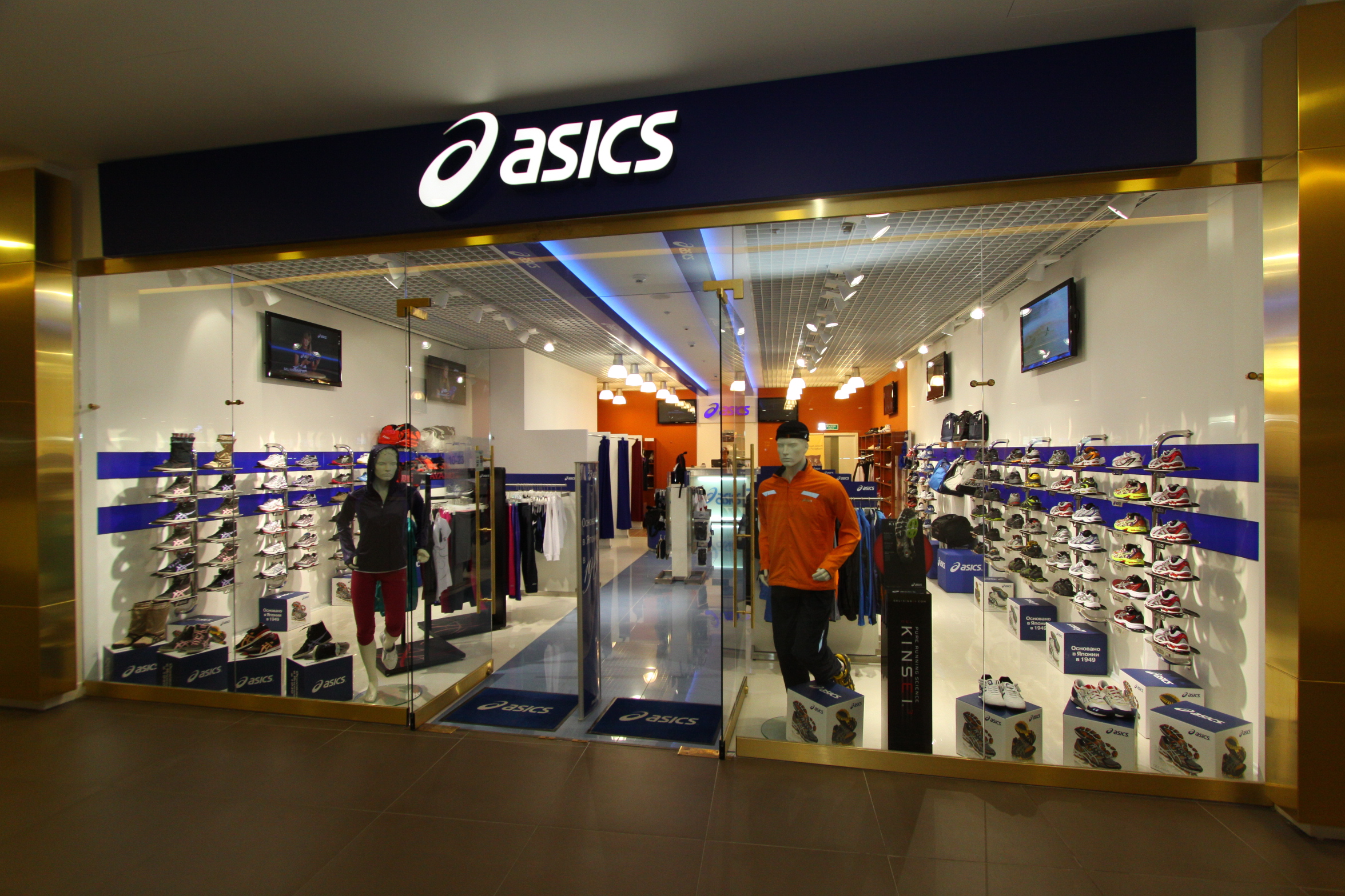 Магазин asics в москве