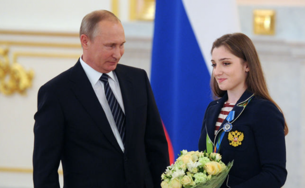 Награждение спицына. Награждение олимпийцев в Кремле.